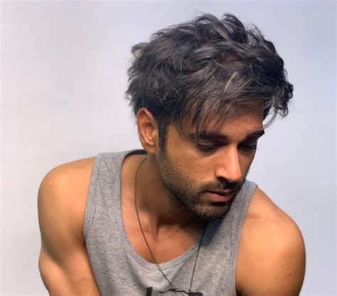 Pulkit Samrat sports new platinum hairstyle for 'Taish' | Urban Asian