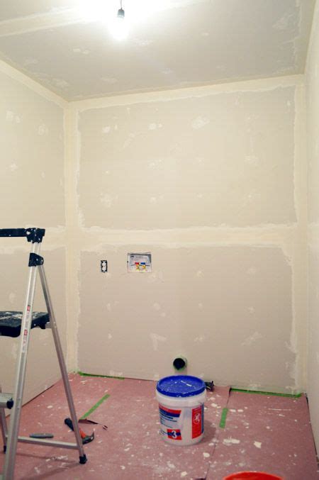 Taping Drywall Ceiling Corners