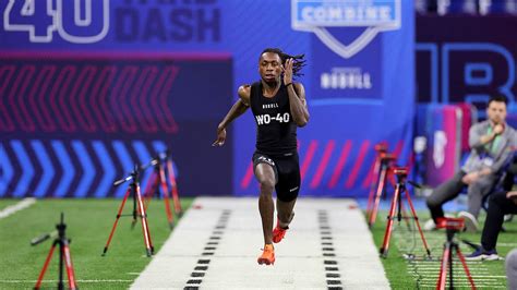 Texas' Xavier Worthy breaks 40-yard dash record at NFL Combine | Fox News