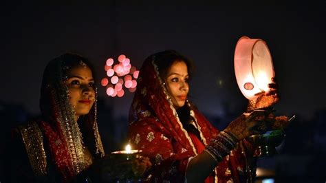 Karwa Chauth Date 2022: Is Karwa Chauth on October 13 or 14? Know all about upavasa time, puja ...