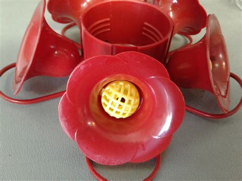 Lot Detail - Perky-Pet Hummingbird Feeder