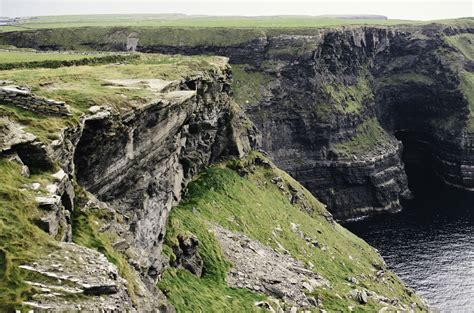 Hiking the Cliffs of Moher | Honeysuckle Life