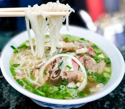 Traditional Vietnamese Pho Beef Noodle Soup Stock Photo by ©ronniechua ...