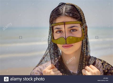 Download this stock image: Young bandari woman wearing a traditional ...