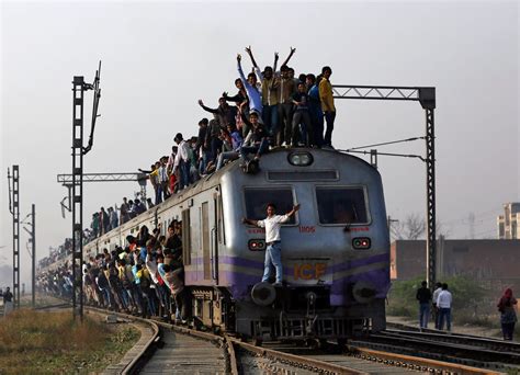 India's trains are insanely crowded - Business Insider