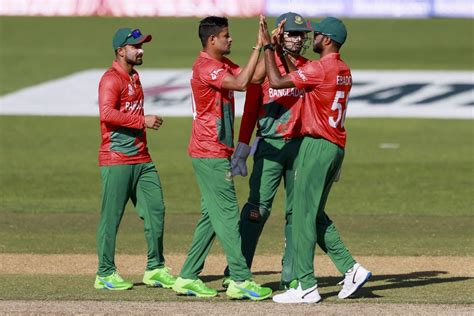 Nasum Ahmed celebrates with teammates after dismissing Babar Azam ...