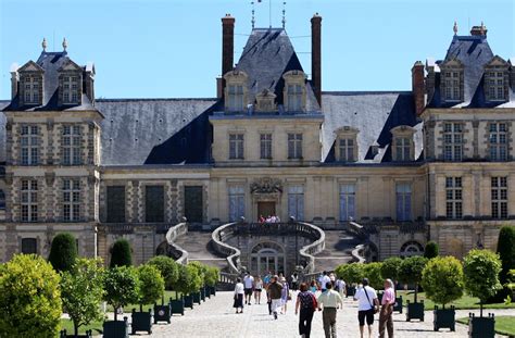 Fontainebleau, le château qui a séduit 34 rois de France et 2 empereurs ...