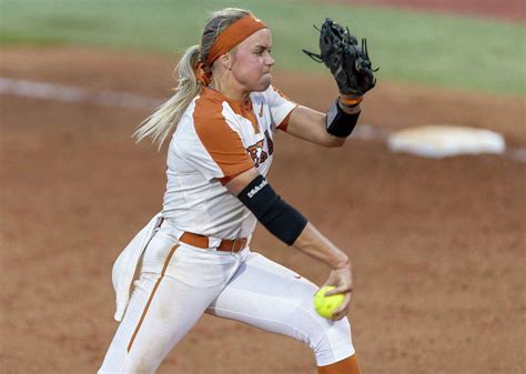 Texas senior softball star Miranda Elish opts out of 2021 season