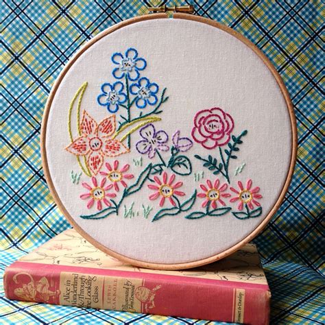 20+ Flower Embroidery Patterns - Cutesy Crafts