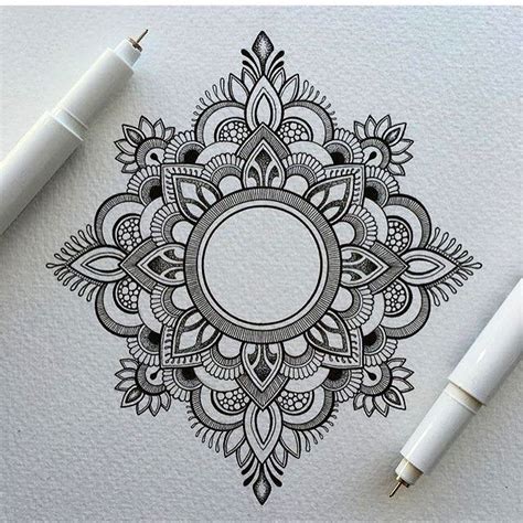 How To Draw A Mandala (Beginner Friendly) - Brighter Craft | Simple mandala tattoo, Mandala ...