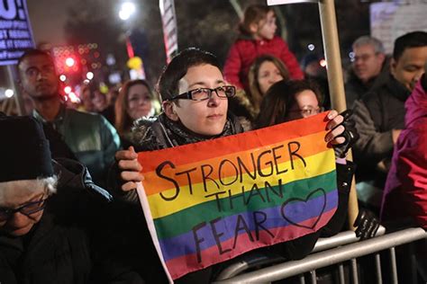 Cleverest Anti-Trump Protest Signs: 'We Shall Overcomb' (Photos)