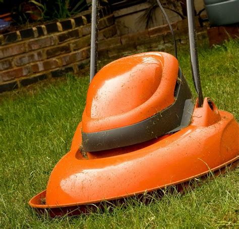 5 Best Flymo Lawn Mowers | Reviewed | UK | 2024