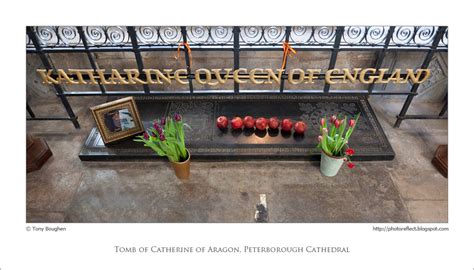 PhotoReflect: Tomb of Catherine of Aragon