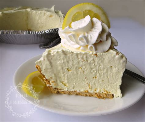 easy lemon pie with cool whip