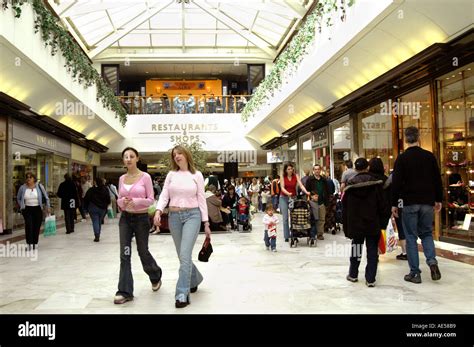 London brent cross hi-res stock photography and images - Alamy