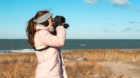 The Health Benefits of Bird-Watching - The New York Times