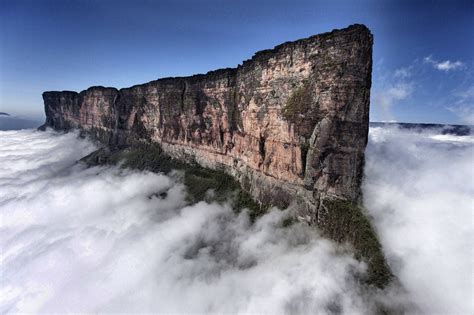 Mount Roraima - The Oldest Geological Formations on Earth | Mount ...