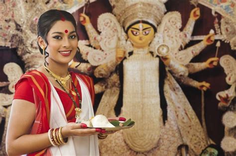 Five Must-Visit Durga Puja Pandals In Delhi | Curly Tales