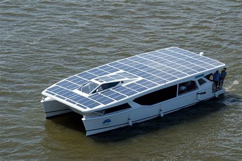 12.4KW solar boat with high efficiency flexible solar panels - Newlight ...