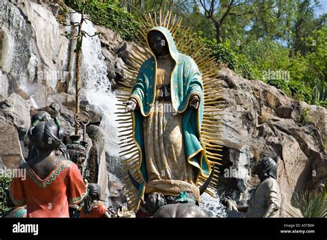 Tepeyac hi-res stock photography and images - Alamy