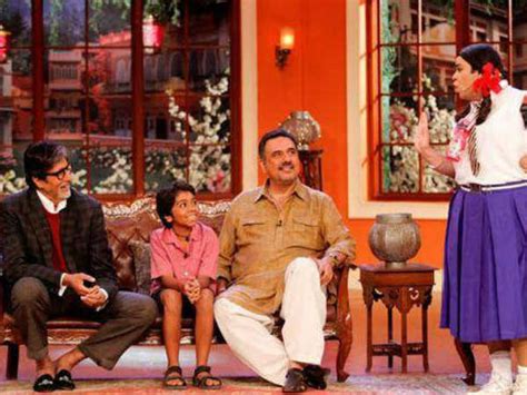 Comedy Nights With Kapil | Amitabh Bachchan Kissed Dadi | Big B On Kapil Sharma Show - Filmibeat