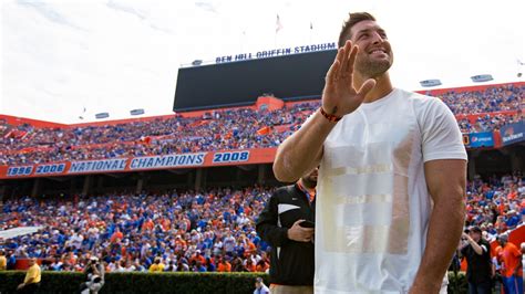 The Real-Life Diet of Tim Tebow, Lover of Avocados | GQ