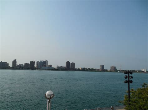 Windsor Ontario Skyline | Taken from the riverside park in d… | Flickr