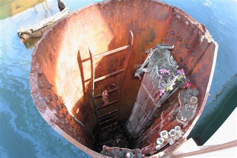 Ladder. Remains of the USS Arizona. | USS Arizona (BB-39) wa… | Flickr