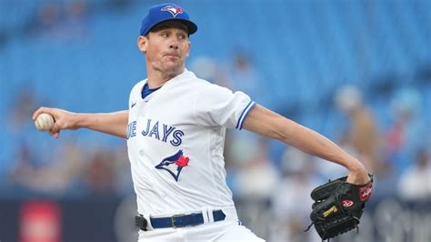 Bassitt strikes out career-high 12 to help Blue Jays edge Giants for series win | CBC Sports