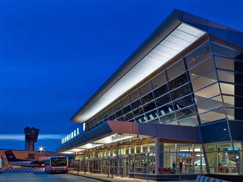 Philadelphia International Airport | Terminal F The Hub – Daroff Design ...