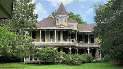 Fire destroys historic Nicholstone on the Bayou in Dickinson, TX | khou.com