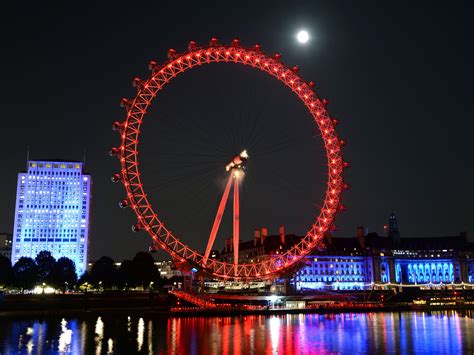 Be the First Person to Spend the Night in the London Eye - Condé Nast Traveler