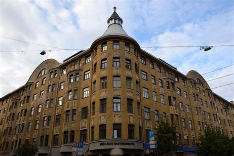 Riga art nouveau - a photo gallery - Kami and the Rest of the World