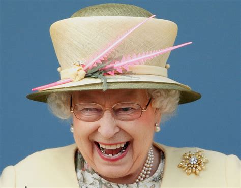 The Queen laughing | Top 30 Royal moments of the year | Pictures | Pics ...