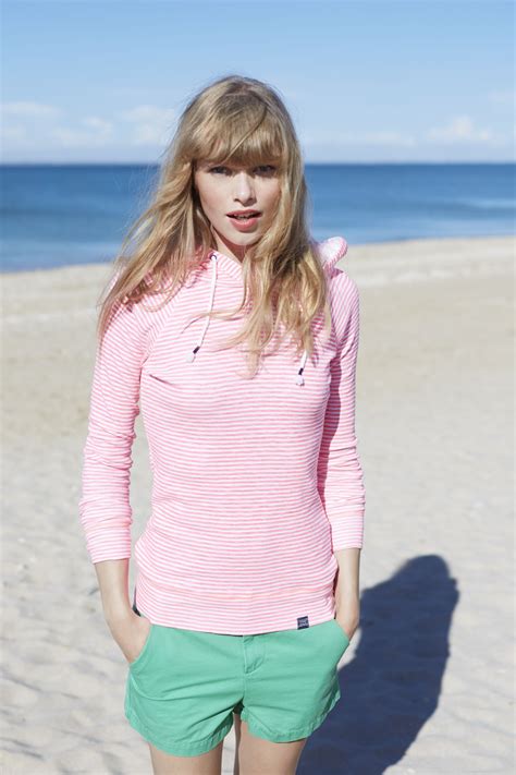 Back by popular demand - your go-to top for travelling in. | Preppy style summer, Preppy style ...