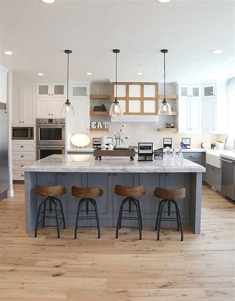 21+ Two Tone Kitchen Cabinets That Are Bang on Trend in 2024