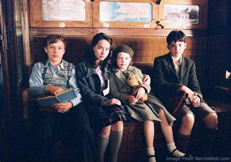 LWW-2005 Lucy Pevensie - Lucy Pevensie Photo (22543345) - Fanpop