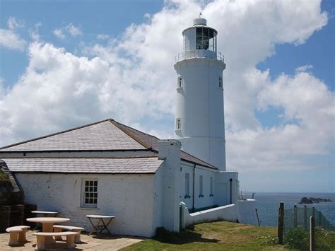 Trevose Head Lighthouse, Cornwall - Lighthouse Accommodation