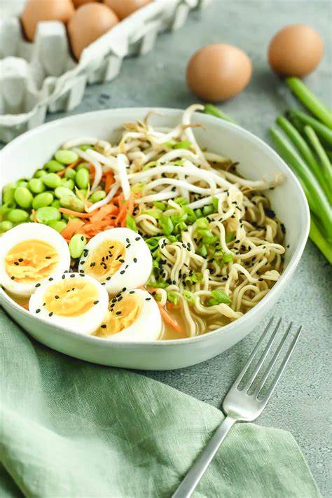 Easy Homemade Ramen with Eggs in the Microwave | Dinner Eggs