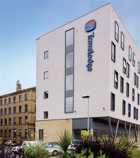 Travelodge Levelling Up Impact Report by Social Mobility Pledge - Issuu