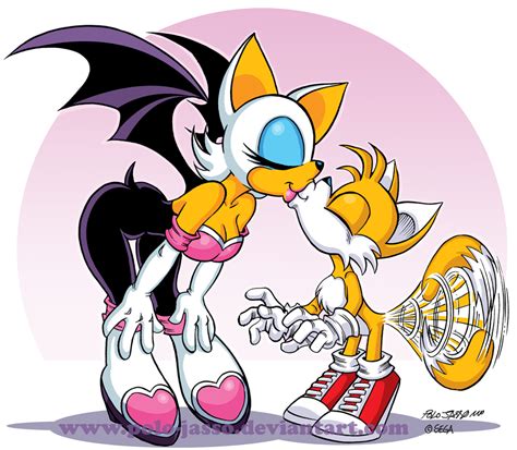 Rouge And Sonic Kiss