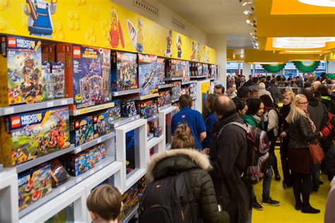 World's largest LEGO store has opened in Leciester Square, London ...