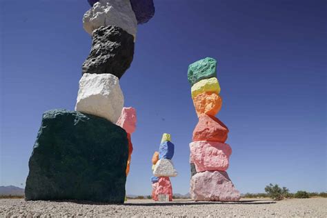 The Great American Road trip: 7 Extraordinary USA Roadside Attractions ...