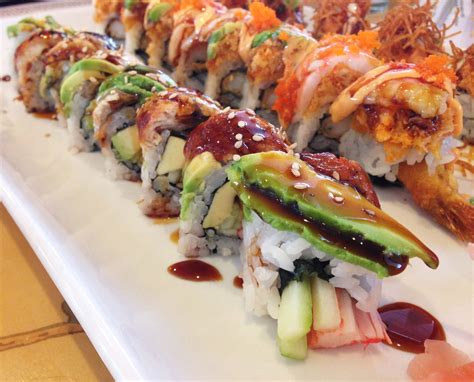 √ Lobster Salad Roll Sushi - Maxwell Nelson