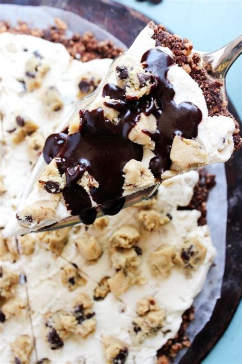 No Bake Chocolate Chip Cookie Dough Ice Cream Pizza - A Dash of Sanity