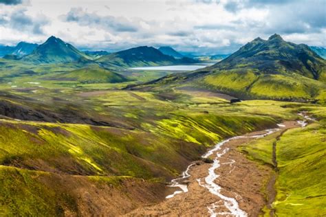 12 Best Places To Visit In The Highlands In Iceland (+ Travel Tips!) - Iceland Trippers