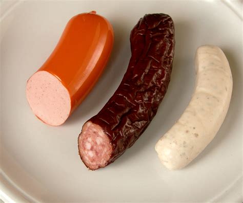 File:Wurst (Bruehwurst).jpg - Wikimedia Commons