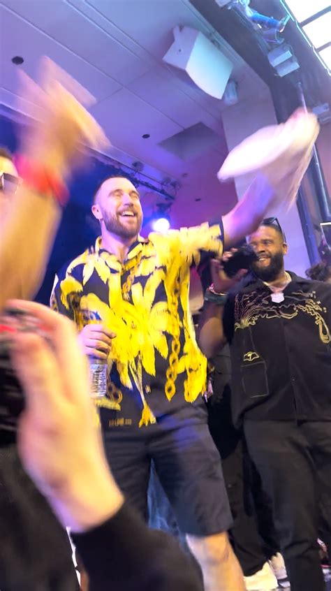 Travis Kelce dances to girlfriend Taylor Swift’s ‘Love Story’ while ...