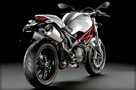 BIKERAZY: Ducati Monster 795 for asian market