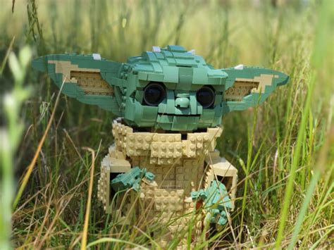 La MOC LEGO di Baby Yoda creata dal set LEGO Star Wars 75255 - Yoda | Lega Nerd